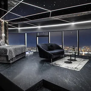 Apartment In The Sky - W Sky Tower, Breslau